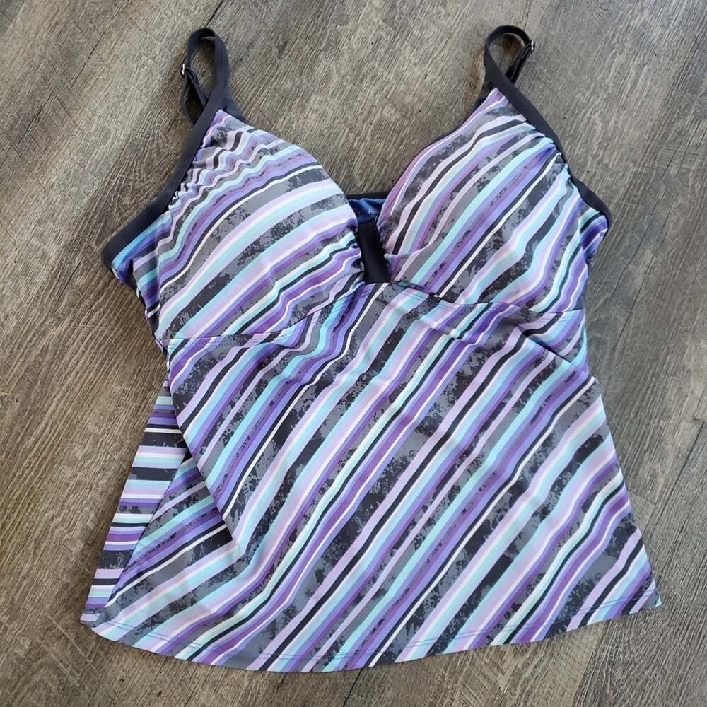 Woman's Gray striped tankini by Free Country  Gray Multi colored sz.Med